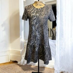 Zara Gray Short Sleeve Animal‎ Print Drop Waist Shift Dress Size Small